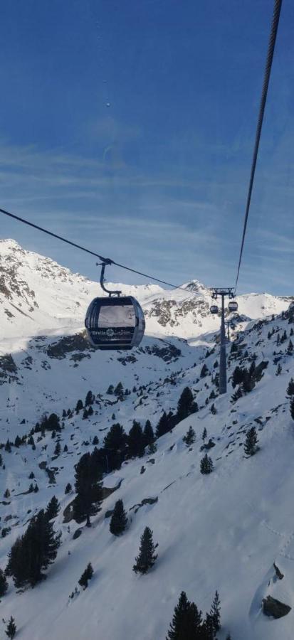 Appartements 3 Vallees, Piscine Et Sauna اوريلي المظهر الخارجي الصورة